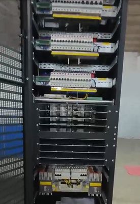 -48Vdc 1000A Μεγάλο σύστημα ηλεκτροπαραγωγής τηλεπικοινωνιών Μεγάλο εργοστάσιο ηλεκτρικής ενέργειας 240Vac 2L+N+PE με Flatpack2 48/3000 SHE 241119.106