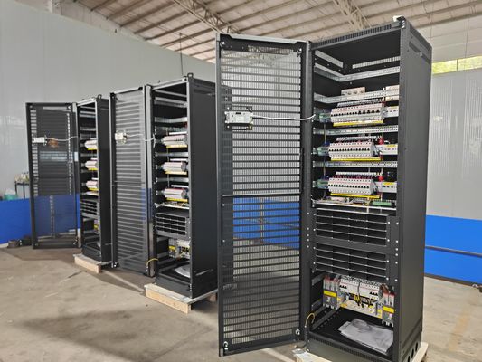 -48Vdc 1000A Μεγάλο σύστημα ηλεκτροπαραγωγής τηλεπικοινωνιών Μεγάλο εργοστάσιο ηλεκτρικής ενέργειας 240Vac 2L+N+PE με Flatpack2 48/3000 SHE 241119.106