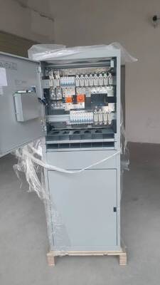 Vertiv NetSure 731 CC2-X2 48V 600A 36kW Συνεχή ρεύμα Συστήματα τηλεπικοινωνιών Καθαριστικό ντουλάπι για σταθμό βάσης